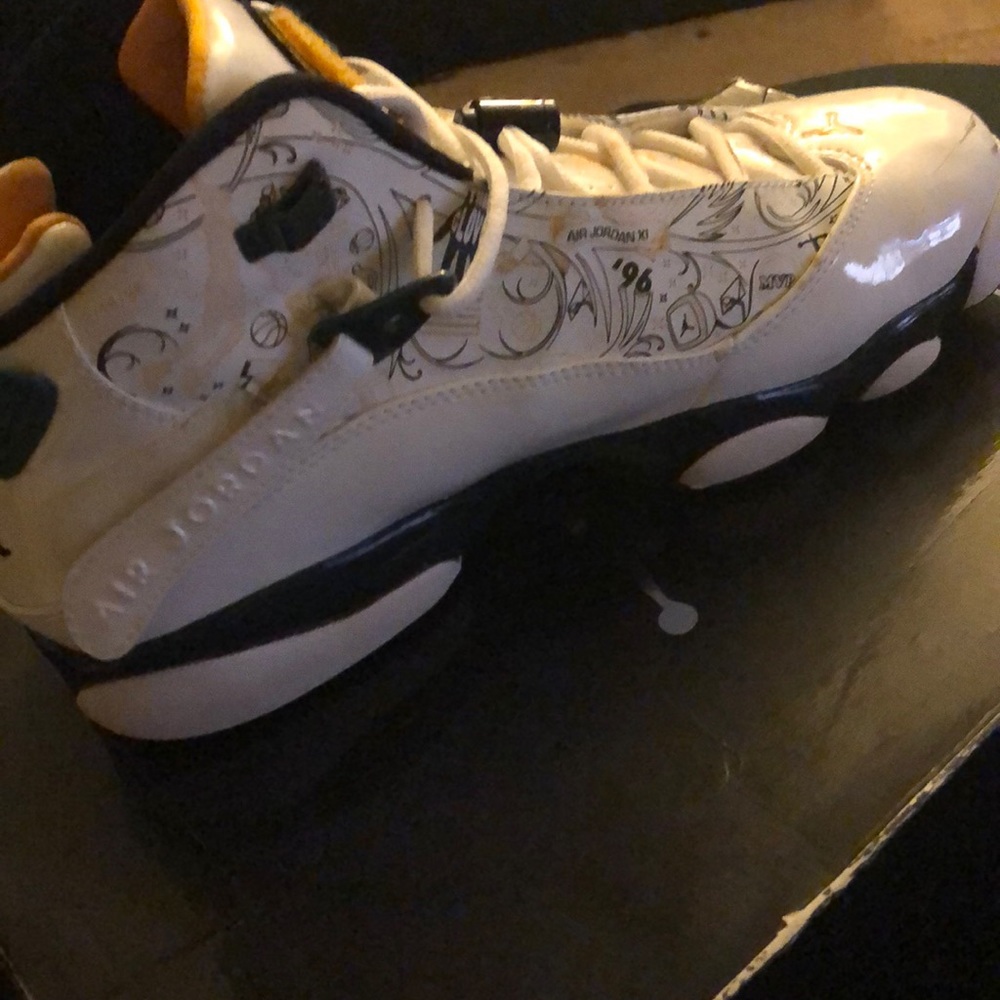 Jordan 6 Rings - Picture 5 of 7